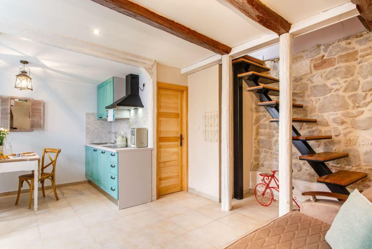 House "Anno 1881"-Center Of Split Appartement Buitenkant foto