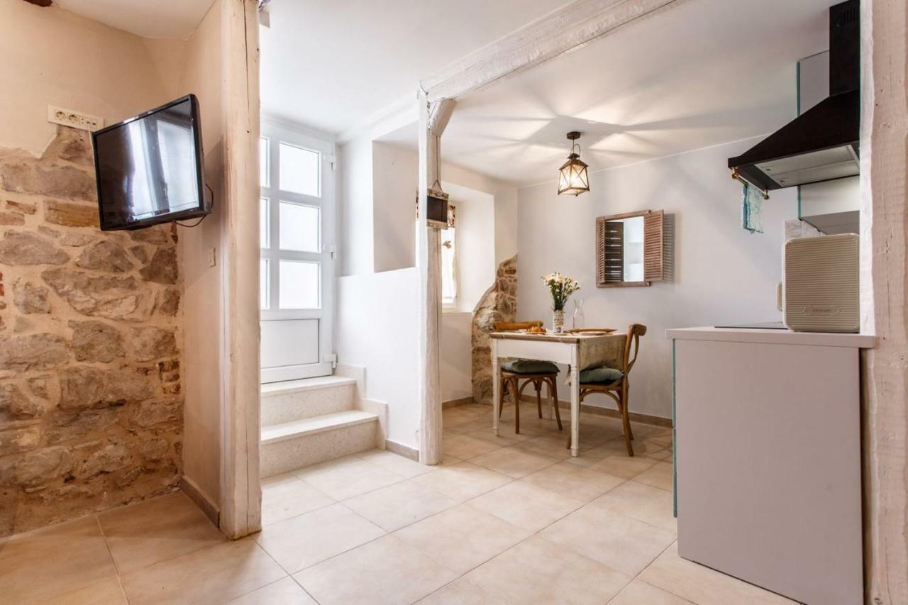 House "Anno 1881"-Center Of Split Appartement Buitenkant foto